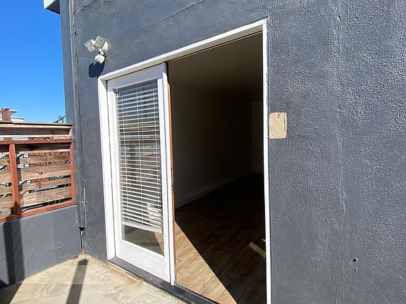 4th image of 838 S Myers St #H1