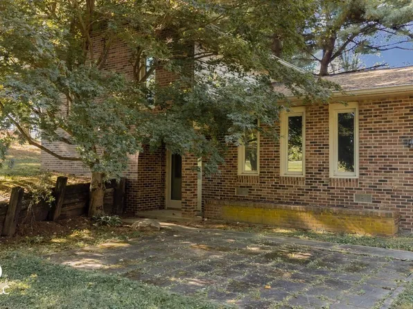 7433 N Raider Rd, Middletown, IN 47356