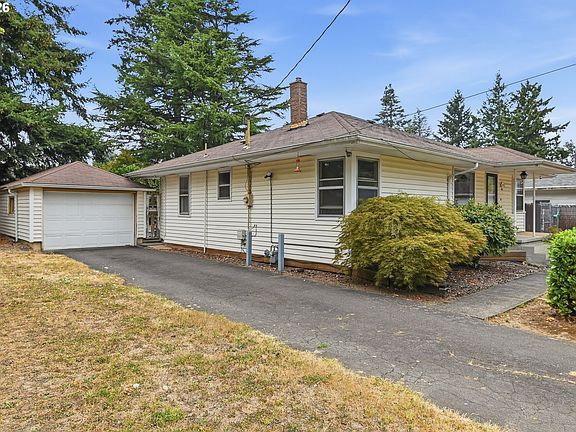 3rd image of 923 NE 155th Ave