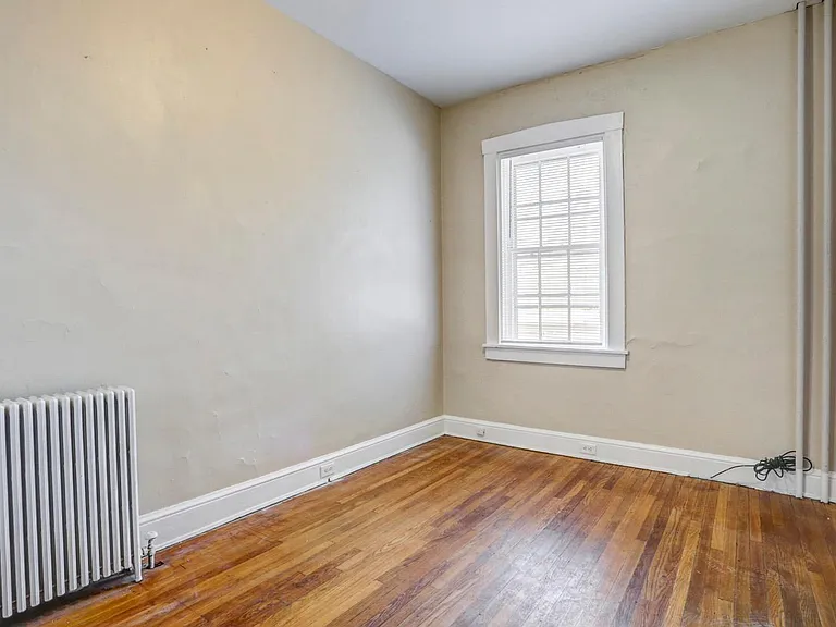 102 N Plum St — Photo 12