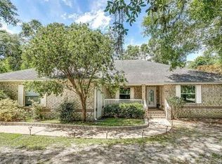 6614 Berryhill Rd, Milton, FL 32570