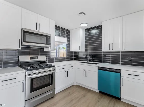 124 Dogwood St, Henderson, NV 89015