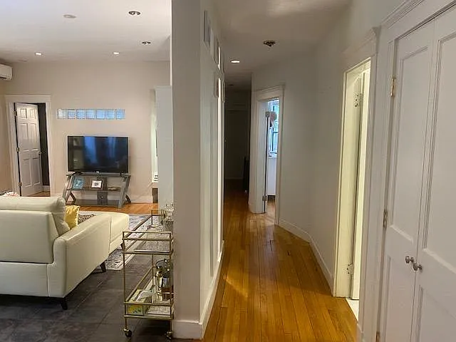 1038 Beacon St #101 — Photo 26