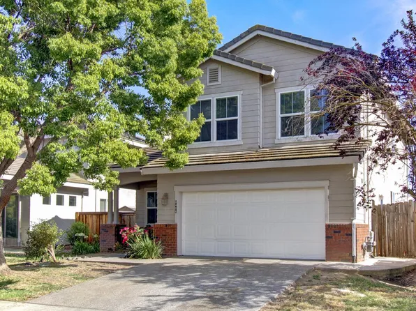 8406 Kingmont Way, Elk Grove, CA 95624