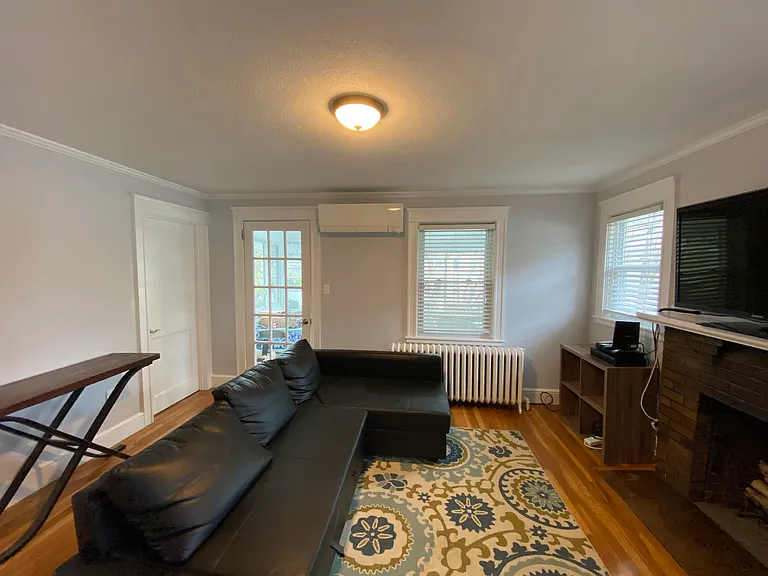 75 Maple St — Photo 5