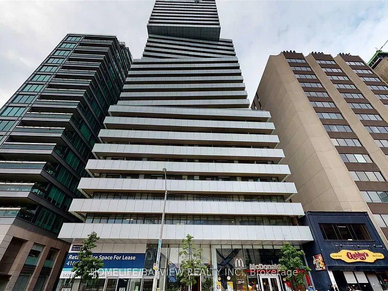 200 Bloor St W #2206 — Photo 1