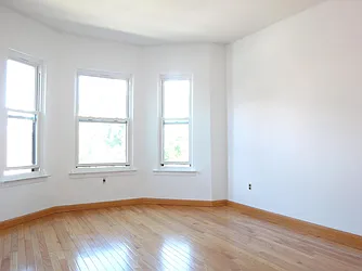 Rented by Addison Property Group