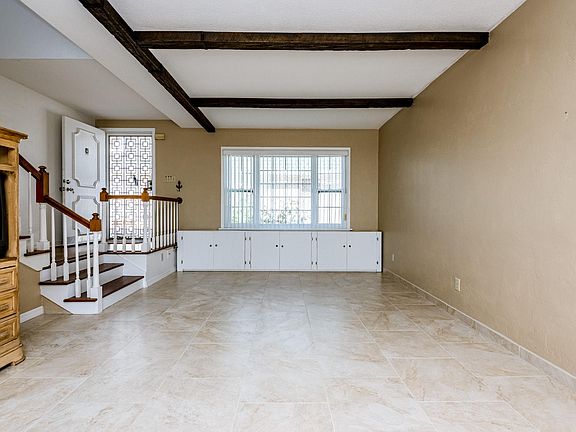 4th image of 317 Glenview Blvd APT 6