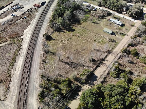 3rd image of Low Wood Rd