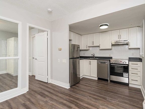 5th image of 9 Windermere Ave #79