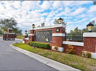 3570 Twisted Tree Ln, Jacksonville, FL 32216