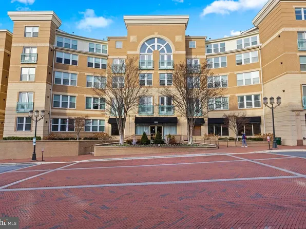 12000 Market St APT 257, Reston, VA 20190