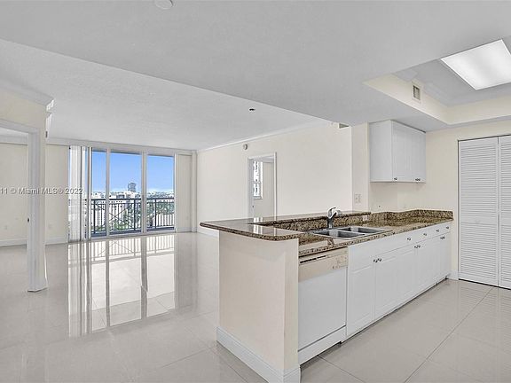 3rd image of 19501 W Country Club Dr APT 2110