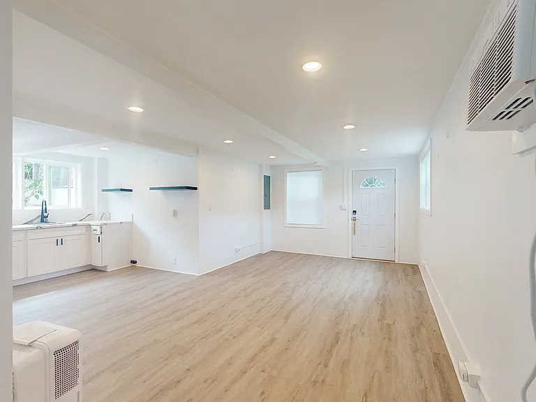 3602 Alani Dr — Photo 6