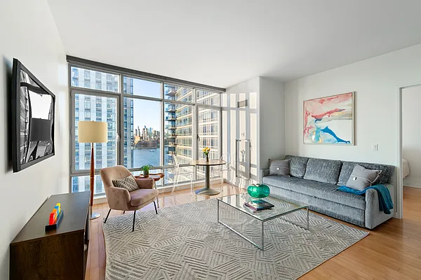 Sold by Compass | media 3