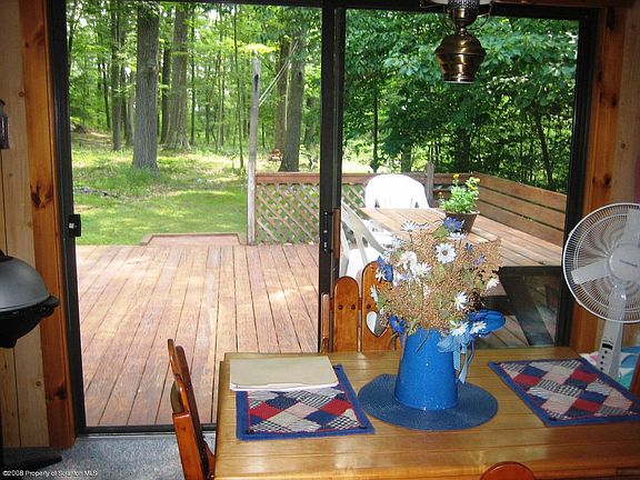 3rd image of 221 Shady Ln