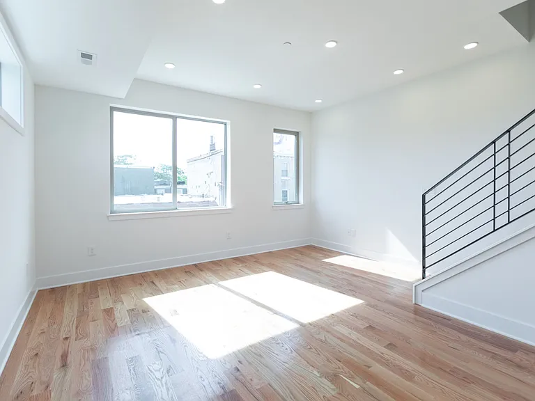 505 W Norris St #22 — Photo 24