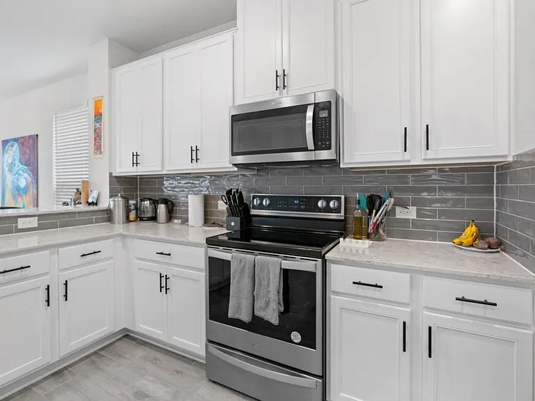 6320 Wagon Spring St — Photo 8