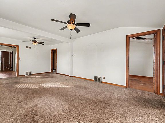 4th image of 17858 Ridgewood Ave