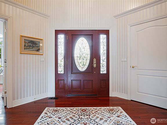 3rd image of 6125 Troon Lane SE