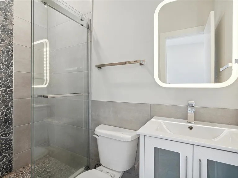 1829 E Sergeant St #8 — Photo 7