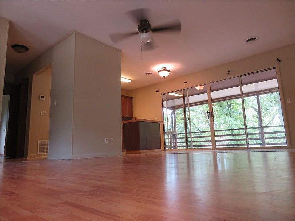 2nd image of 7 Gwaltney Cir
