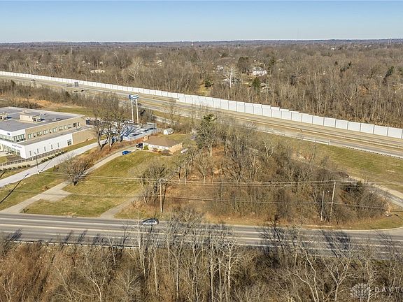 5th image of 704 W Galbraith Rd