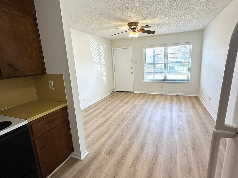 1509 Janis Dr #A — Photo 4