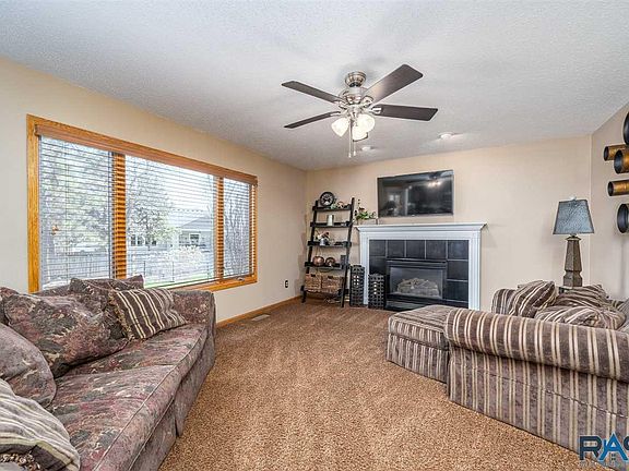 3rd image of 5644 S Baldwin Ct