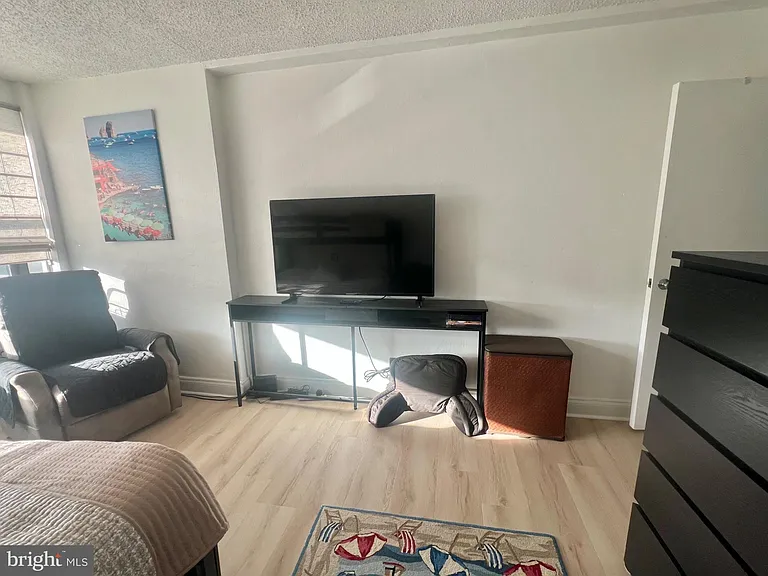 101 S Raleigh Ave — Photo 17