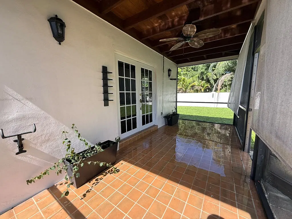 Studio, 500 sqft, $1,700 — Photo 4