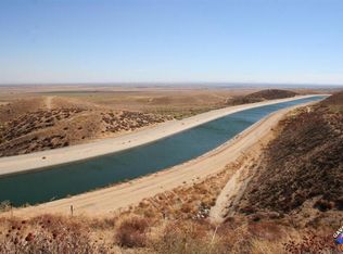 44132 Munz Ranch Rd, Lake Hughes, CA 93532
