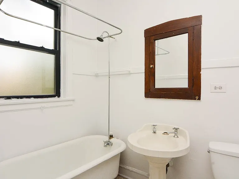 2426 N Sawyer Ave #W2 — Photo 19