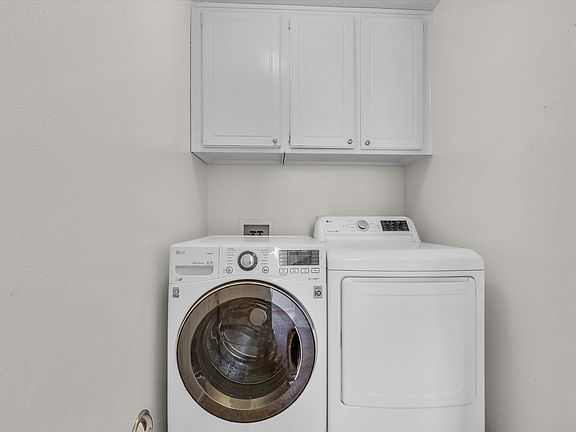 5th image of 15838 Old Hickory Ln