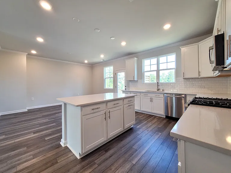 1060 Shoreside Dr — Photo 8