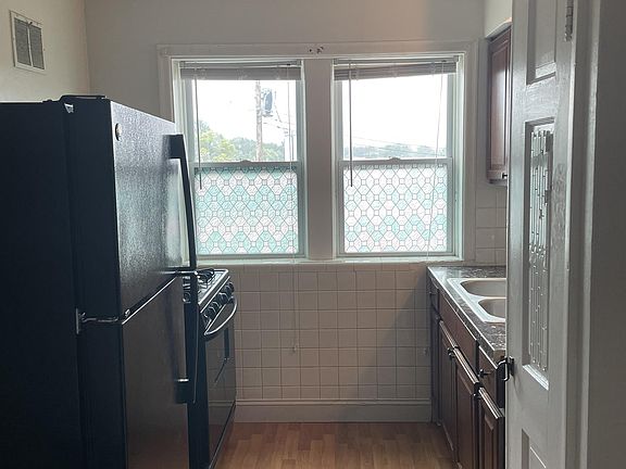 4th image of 4922 Kemper Ave #2F