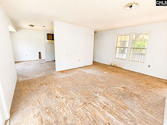 5th image of 6792 Columbia Rd