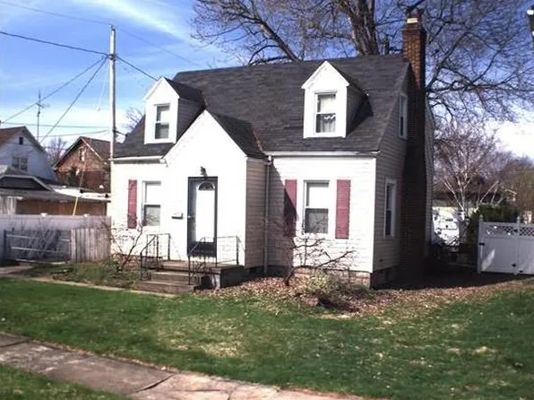 233 Lowell Ave NE, Warren, OH 44483