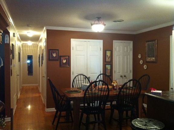 4th image of 204 W Jefferson Ave
