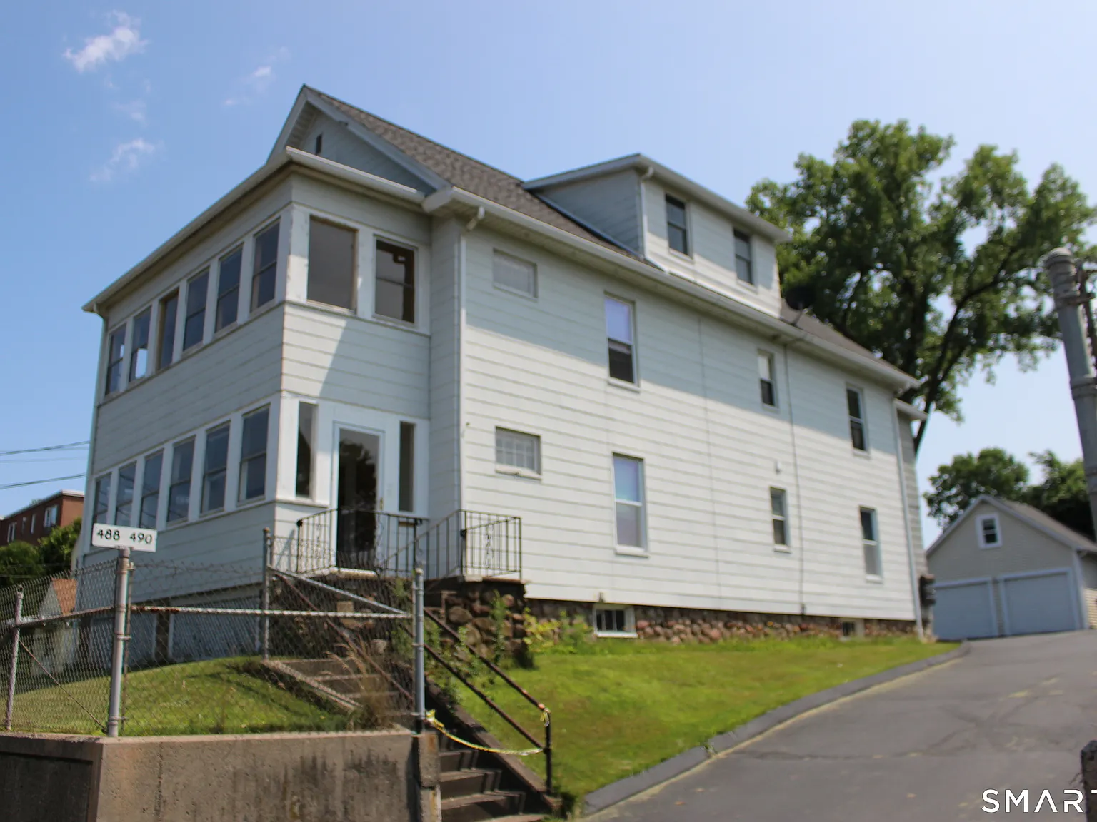 2 bed, 1.0 bath, 1340 sqft, $2,000 — Photo 2