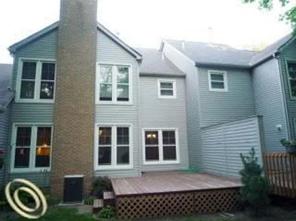 23077 Farmington Rd #1, Farmington, MI 48336