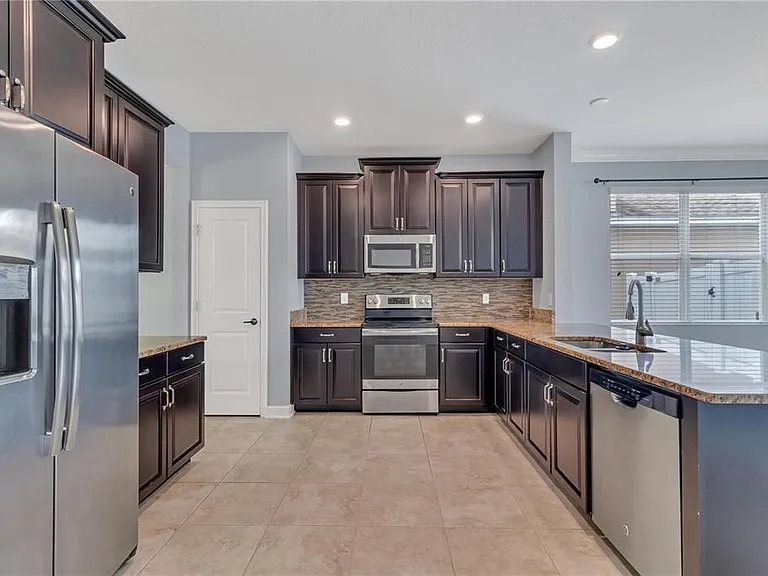 9892 Pecan Hickory Way — Photo 4