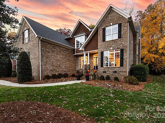 2nd image of 7564 Turnberry Ln
