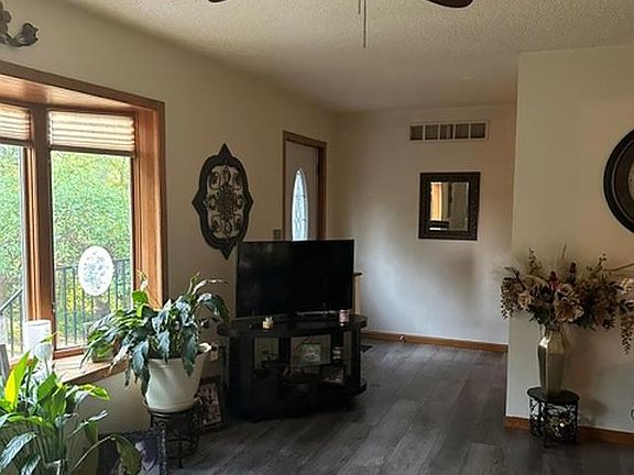 3rd image of 152903 SOUTH ROAD