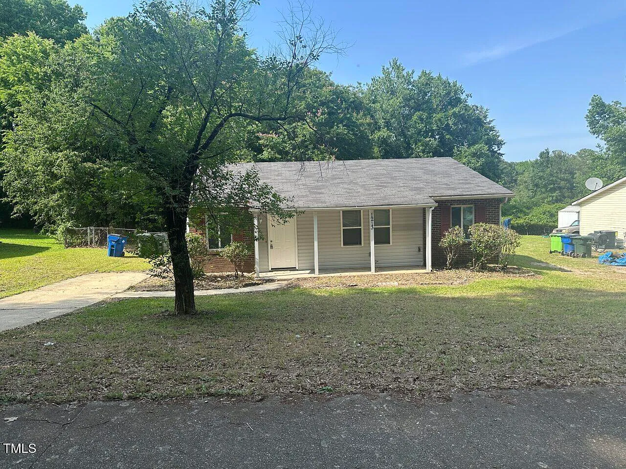 3 bed, 1.5 bath, 1180 sqft, $1,500 — Photo 3