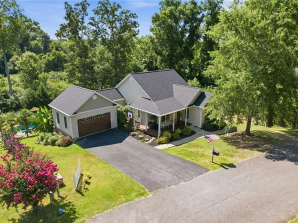 110 Brookside Cir, Honea Path, SC 29654