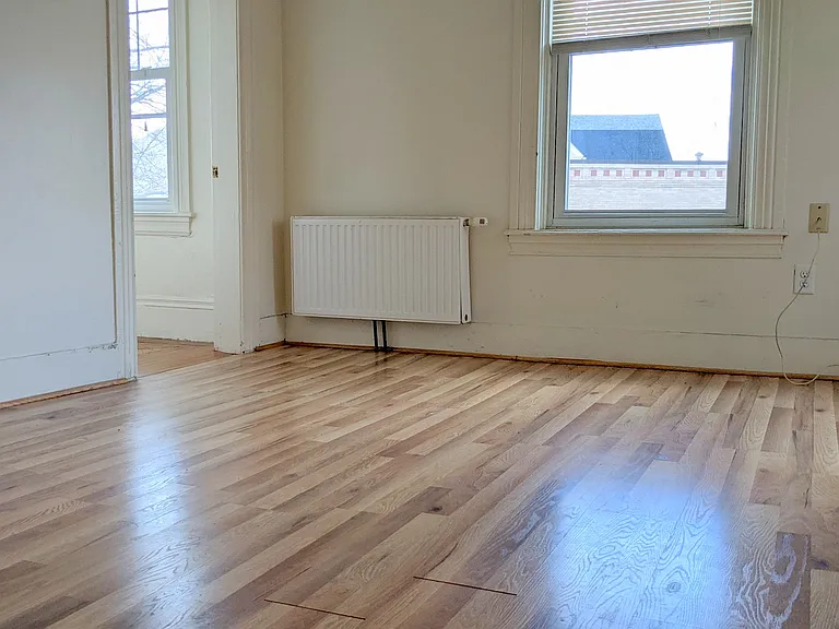 148 Cottage St #3 — Photo 6