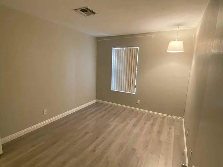 5271 Lindell Rd #202 — Photo 11