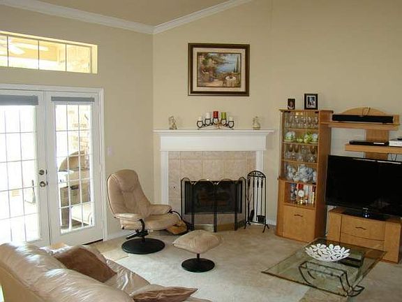 4th image of 5620 Lori Ln