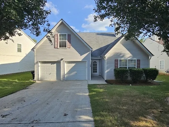 69 Waters Edge Way, Fayetteville, GA 30215